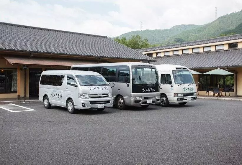 旅館 Okutamaji