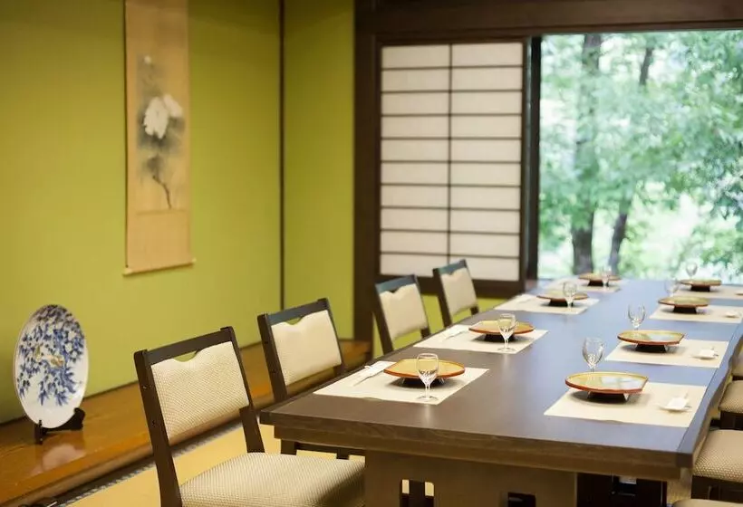 旅館 Okutamaji