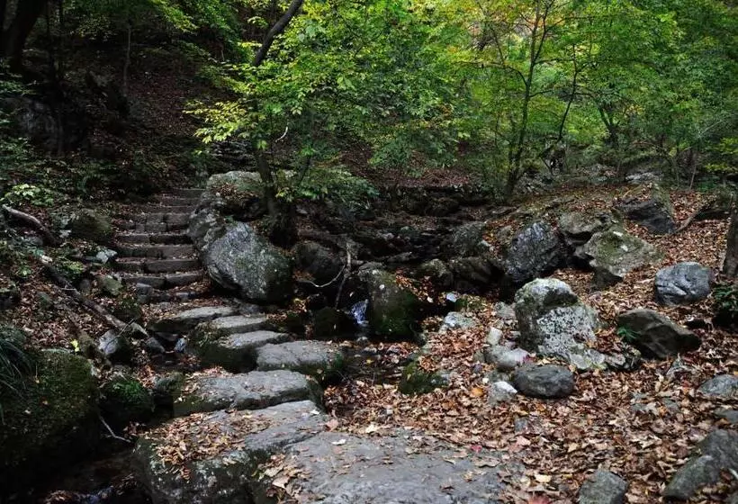 旅館 Okutamaji