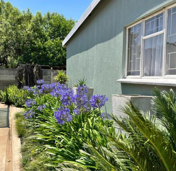 Bed and Breakfast Khaya4u Guesthouse