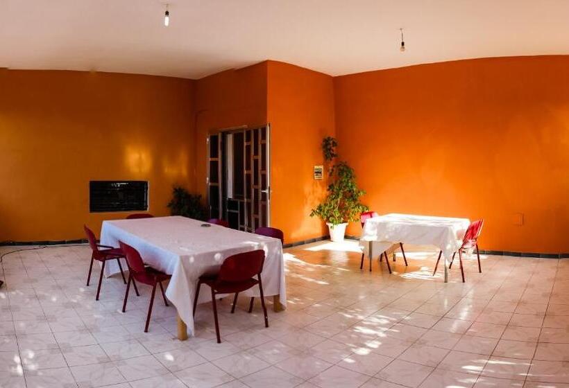 تختخواب و صبحانه Le K