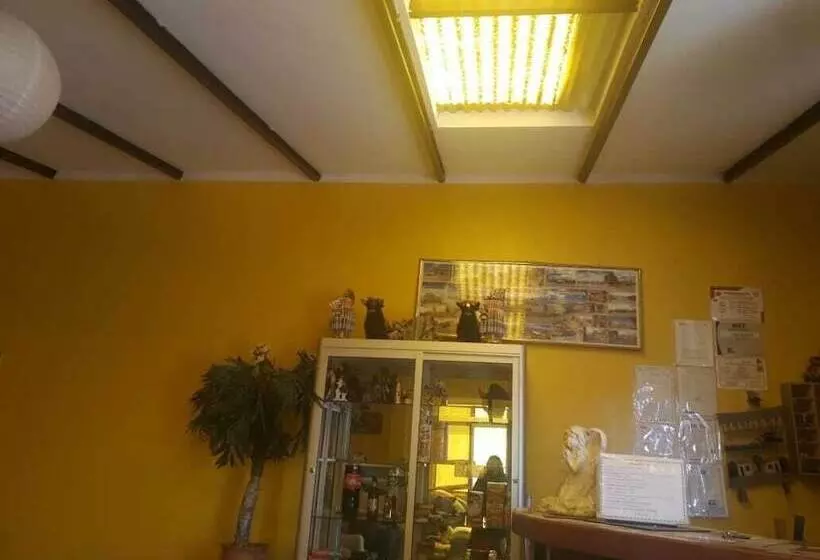 هتل Cilos Hostal Hostel