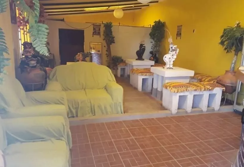 هتل Cilos Hostal Hostel