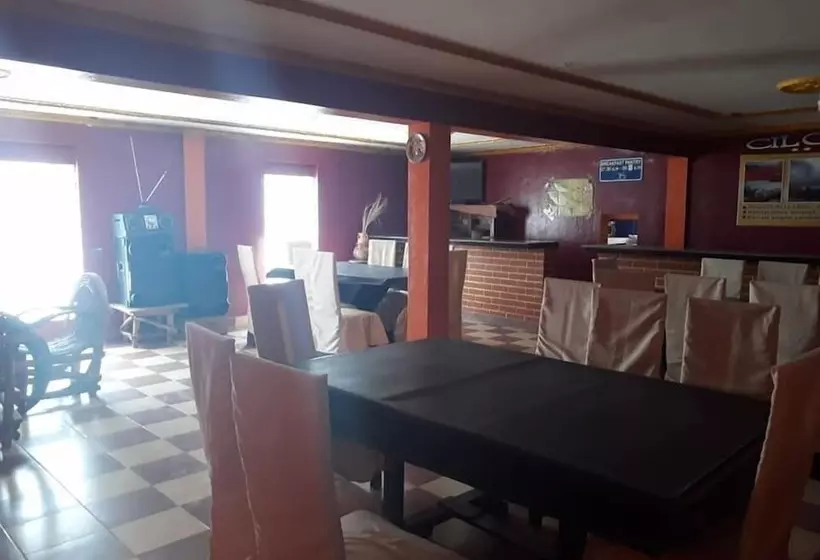 هتل Cilos Hostal Hostel