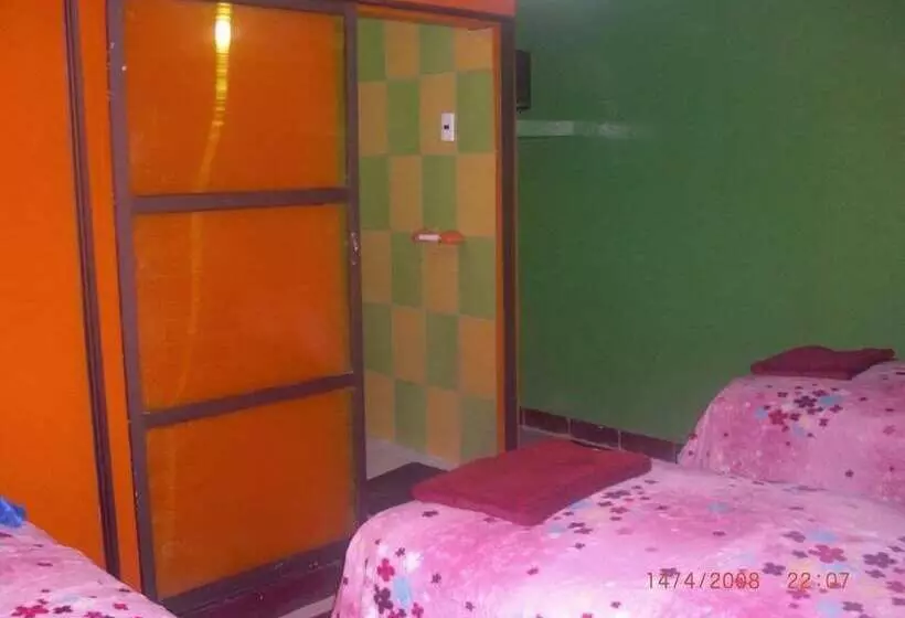 هتل Cilos Hostal Hostel