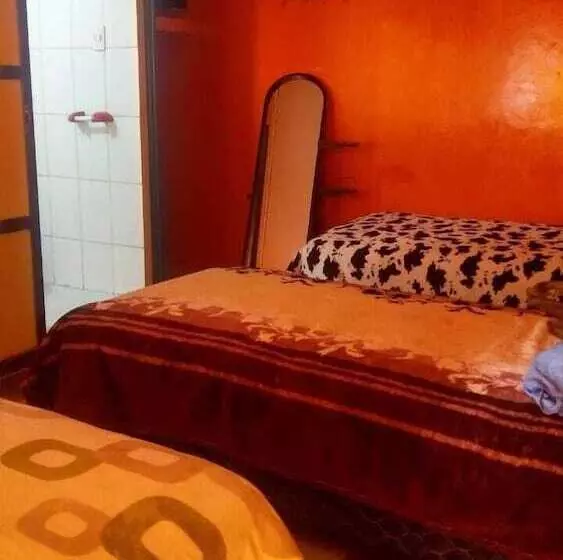 هتل Cilos Hostal Hostel