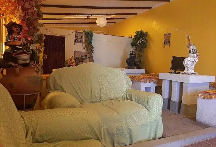 هتل Cilos Hostal Hostel