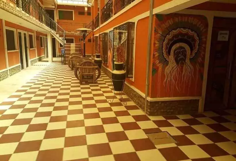 هتل Cilos Hostal Hostel
