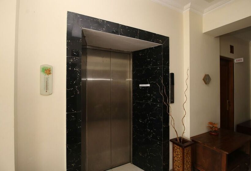 هتل Vala Malioboro Yogyakarta