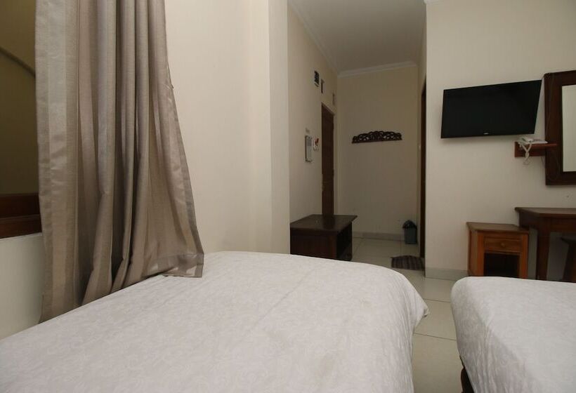 هتل Vala Malioboro Yogyakarta