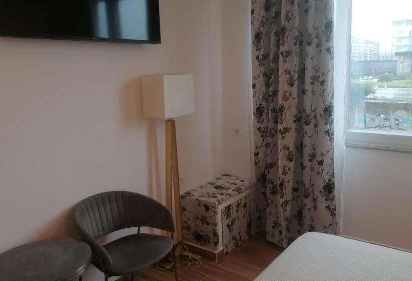 B&b Mini Hotel Incity Close Train Station And Port