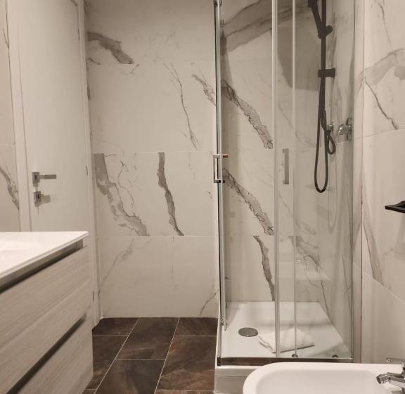 B&b Mini Hotel Incity Close Train Station And Port