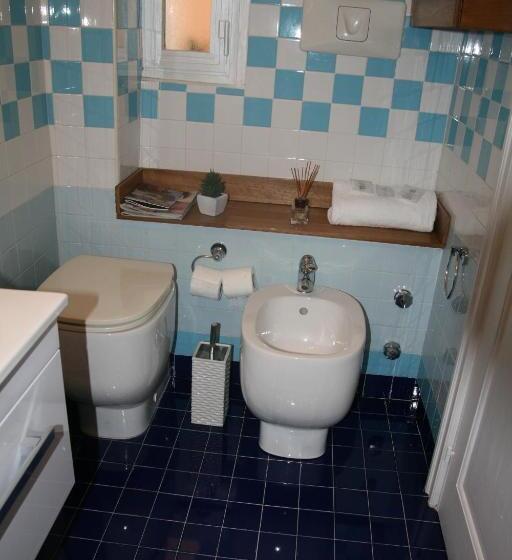 B&b Mini Hotel Incity Close Train Station And Port