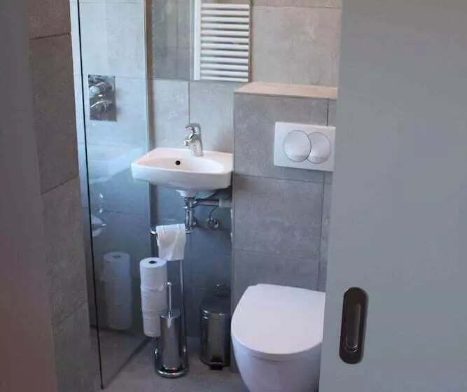 تختخواب و صبحانه Brekkugerdi Guesthouse