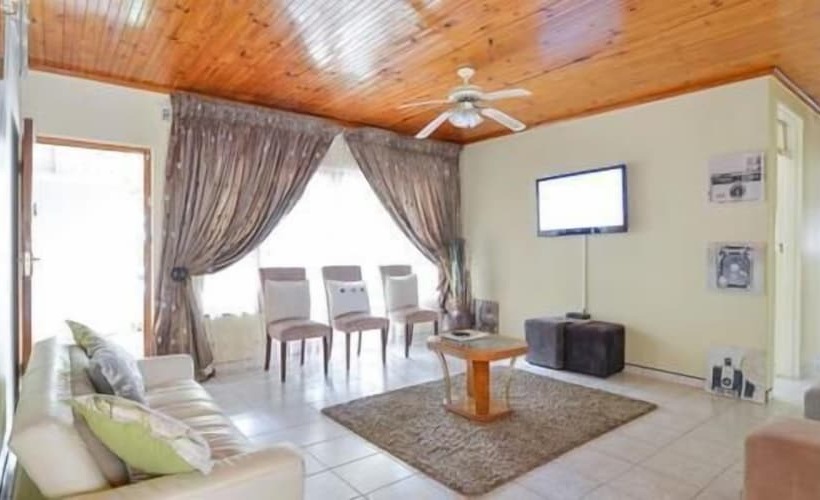 Nocleg ze śniadaniem Lakibba B And B