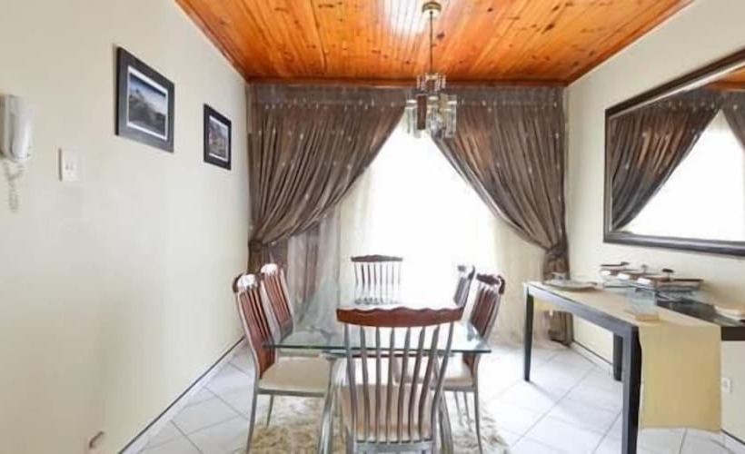 Nocleg ze śniadaniem Lakibba B And B