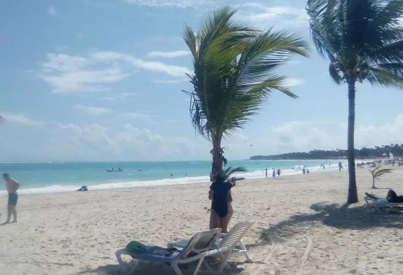 تختخواب و صبحانه Lemus Beach Punta Cana