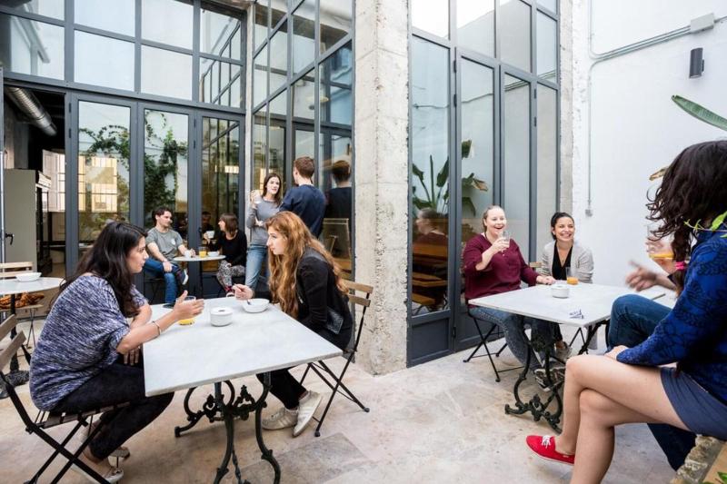 Black Swan Hostel Sevilla