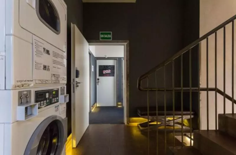 Black Swan Hostel Sevilla