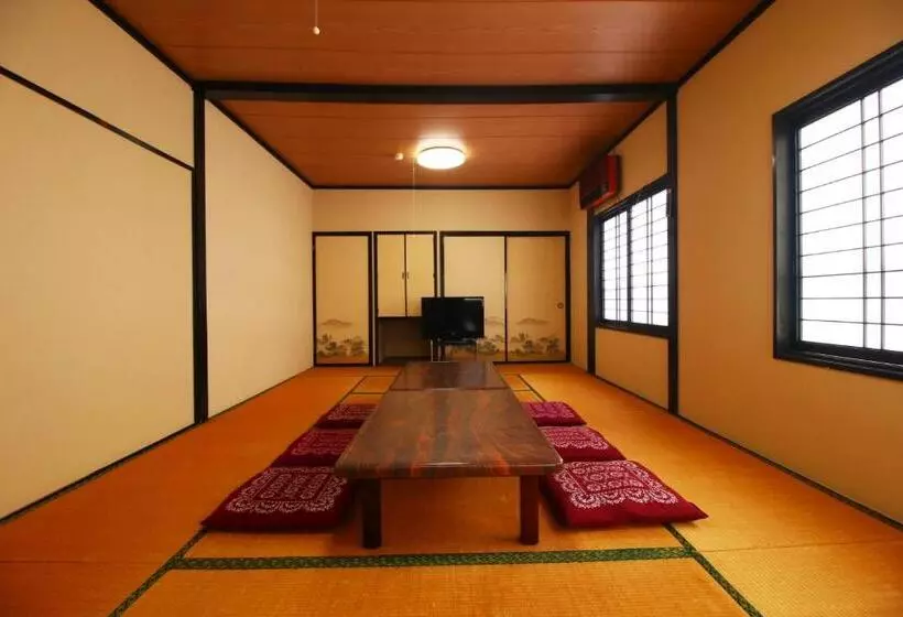 Ryokan Iris Yu