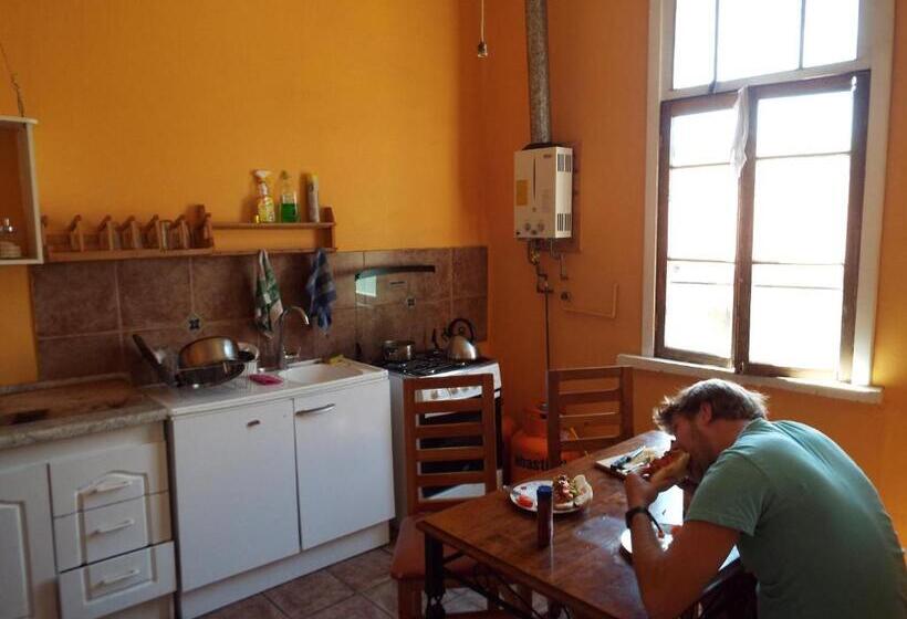 호스텔 Hostal Casa Verde Limón