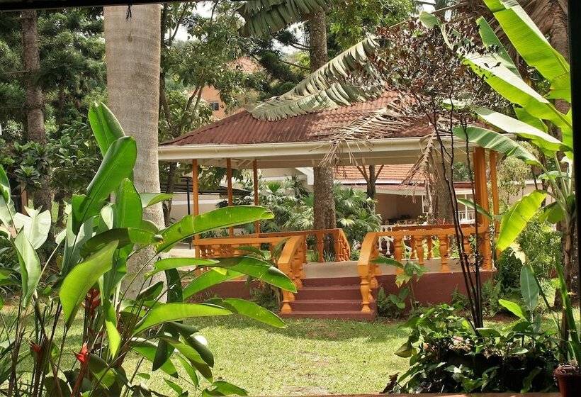 تختخواب و صبحانه Bromelia Guesthouse
