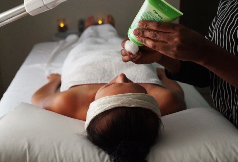 تختخواب و صبحانه Bromelia Guesthouse