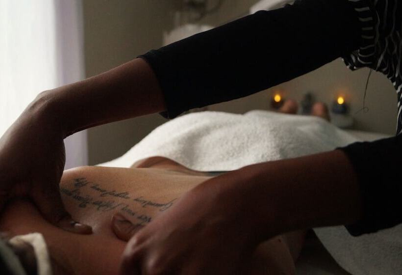 تختخواب و صبحانه Bromelia Guesthouse