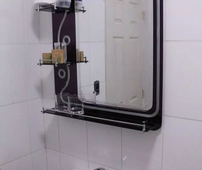 مسافرخانه Whay Hau