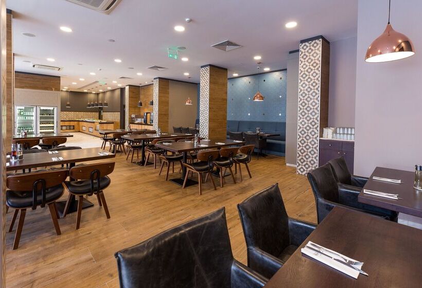 ホテル Best Western Plus Premium Inn