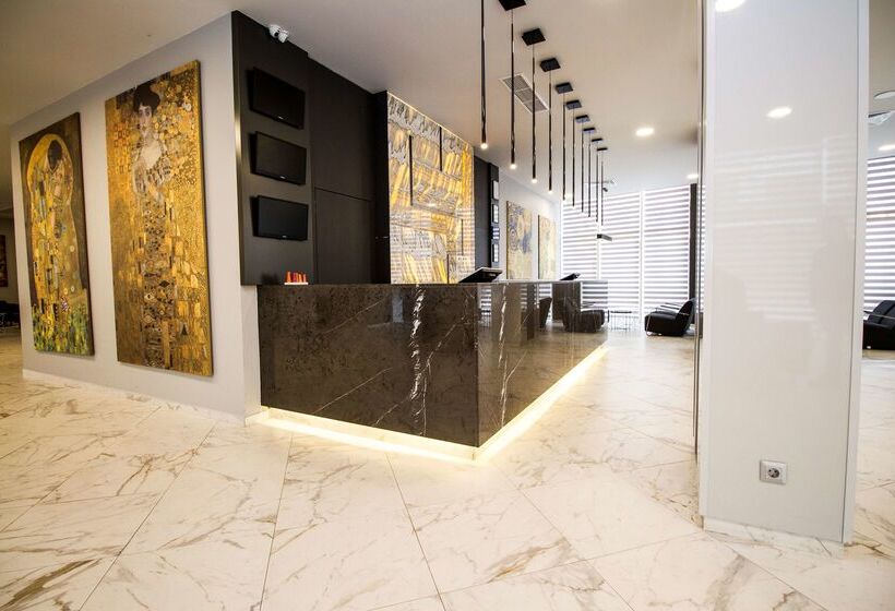 ホテル Best Western Plus Premium Inn