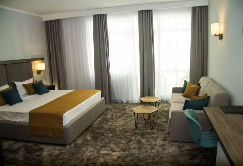 هتل Best Western Plus Premium Inn