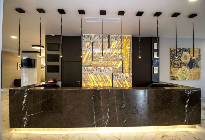 ホテル Best Western Plus Premium Inn