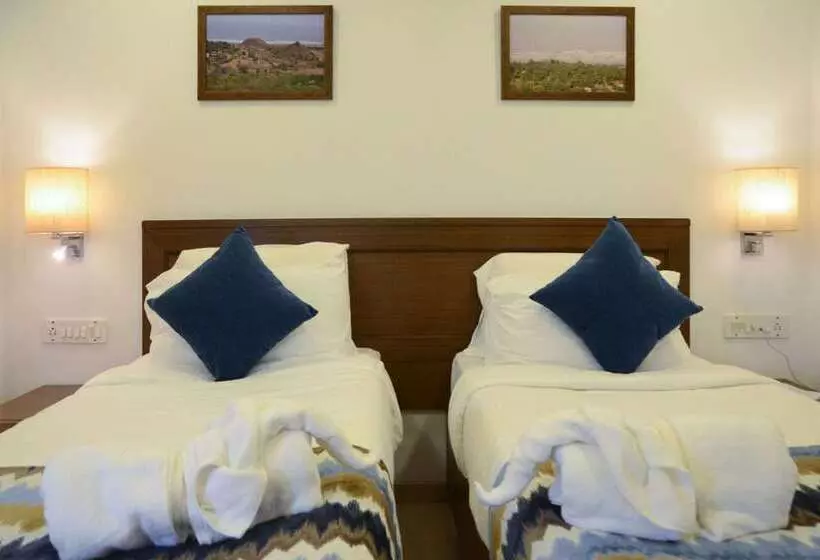Hotelli Comfort Inn Emerald
