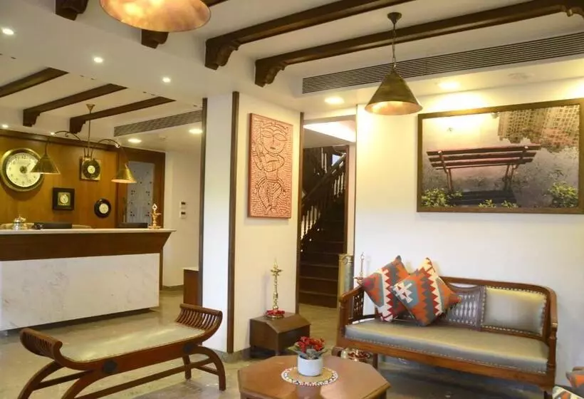 Hotelli Comfort Inn Emerald