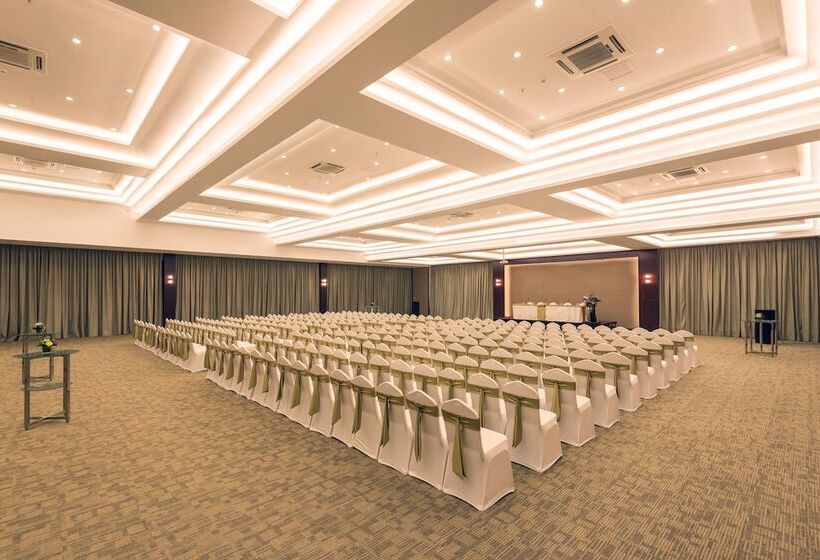 Отель Jie Jie Beach