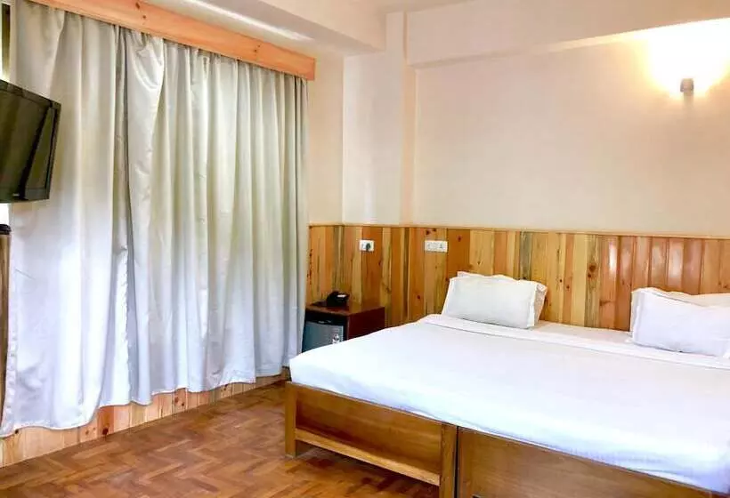 هتل Khamsum Inn