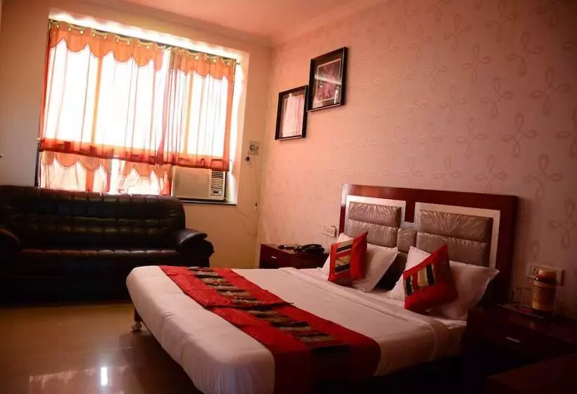 Hotelli Orient Palace