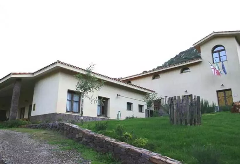 Hotelli Ostello Su Mannau