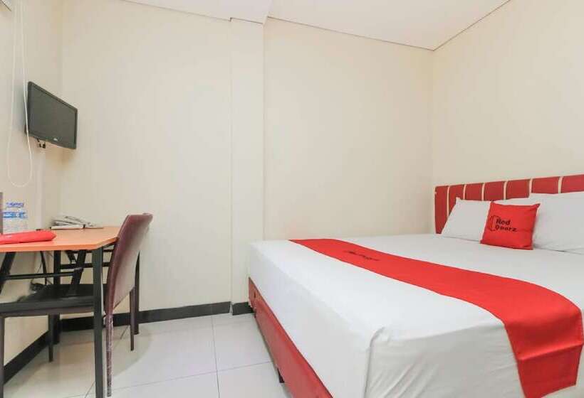 Hotell Reddoorz Plus @ Jalan Pemuda Jakarta