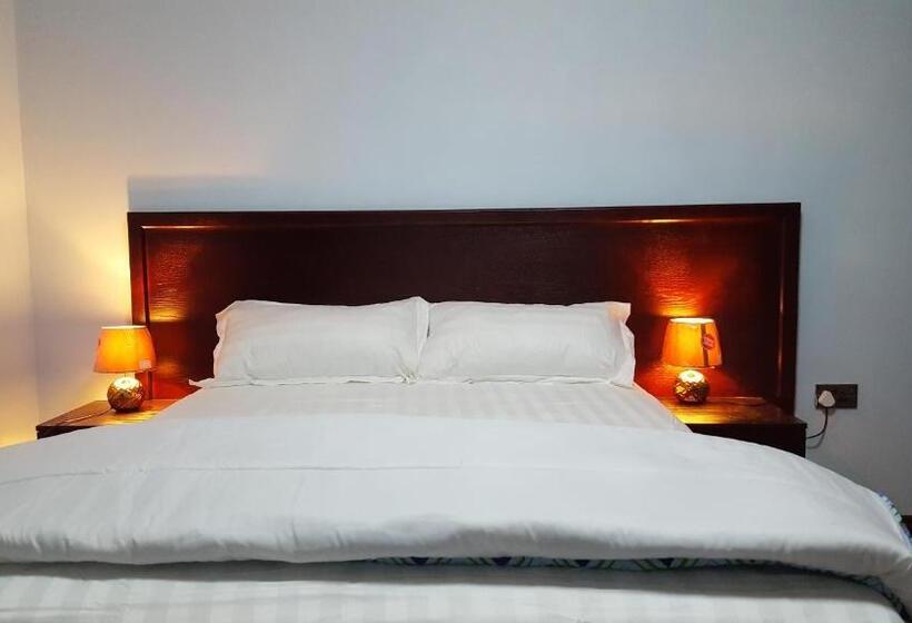 پانسیون White City Inn