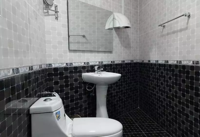 پانسیون White City Inn