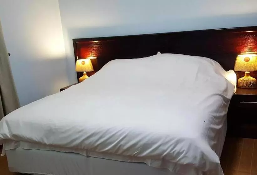 پانسیون White City Inn