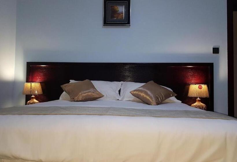 پانسیون White City Inn