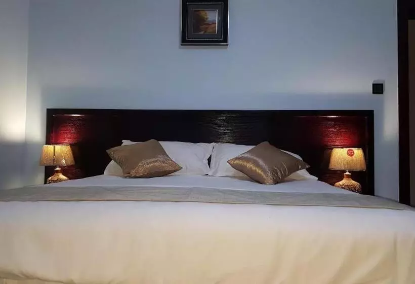 پانسیون White City Inn