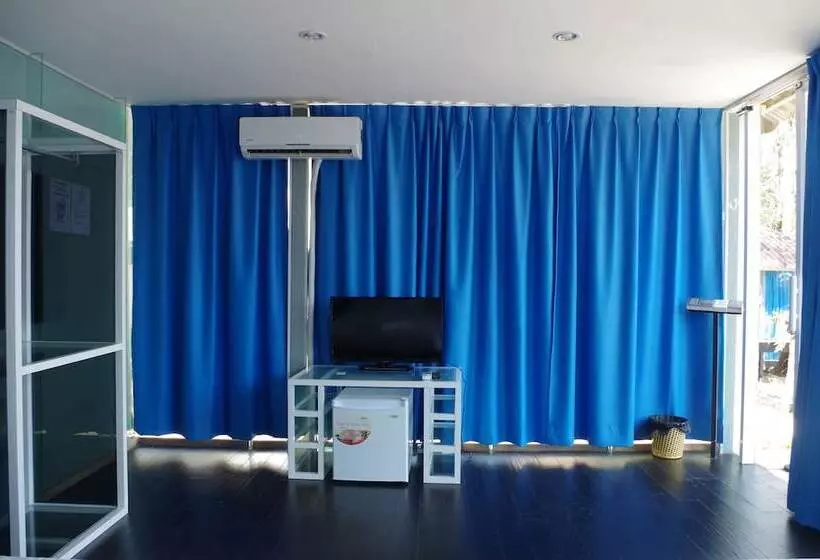 استراحتگاه Koh Rong Ocean View Bungalows
