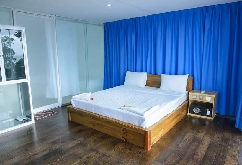 استراحتگاه Koh Rong Ocean View Bungalows
