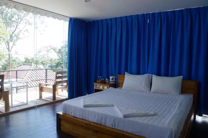 استراحتگاه Koh Rong Ocean View Bungalows