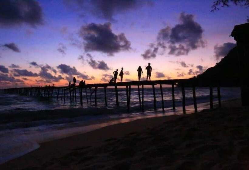 Royal Retreat Resort