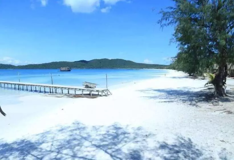 Royal Retreat Resort